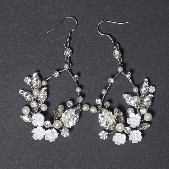 Untamed Petals Marin earrings NWT - Picture 3 of 4